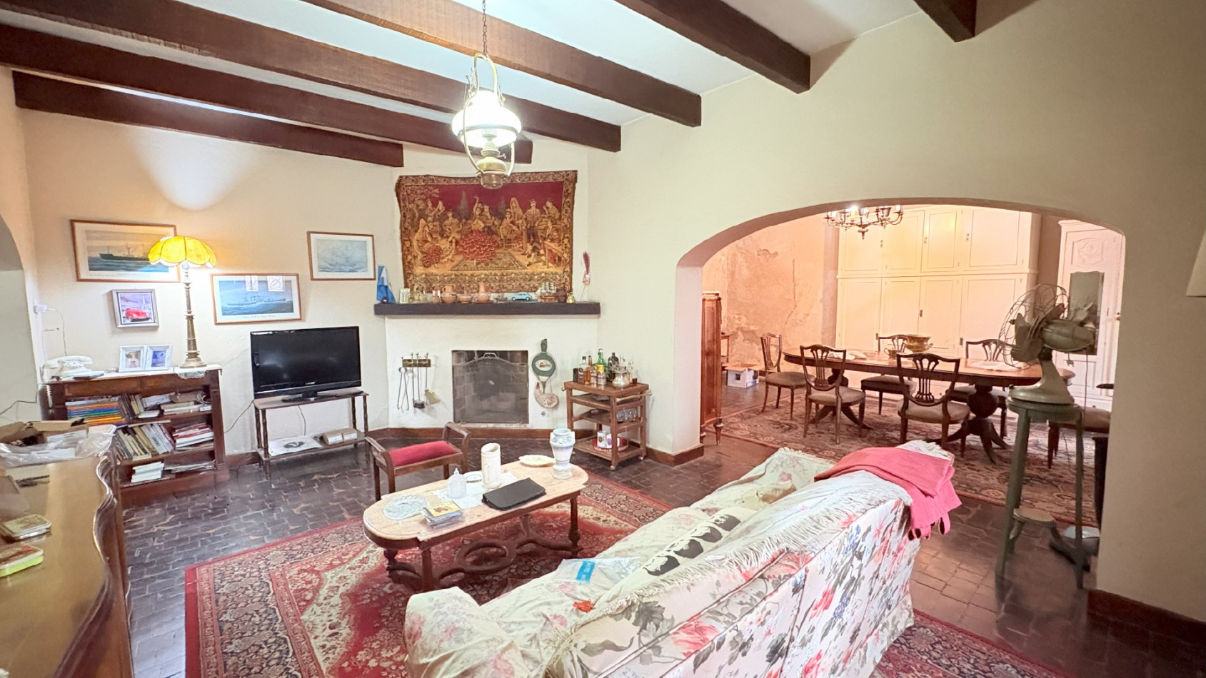 Casa en Gran Terreno con Pileta y Ampliacion a Terminar