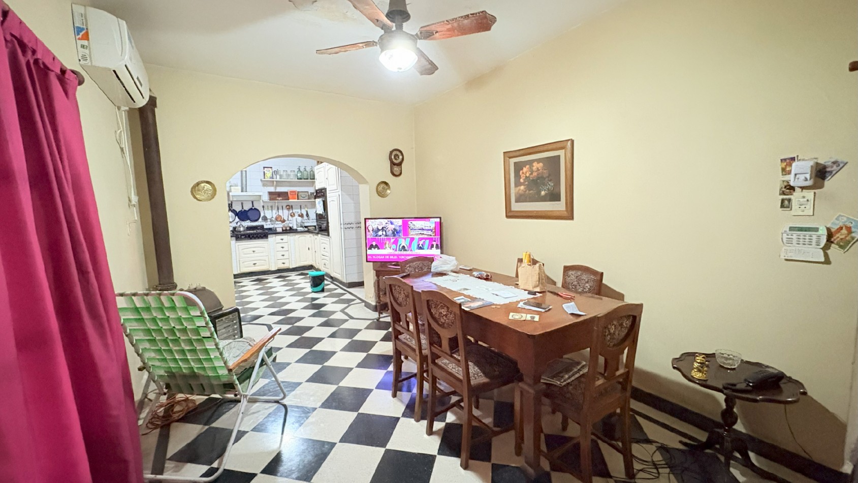 Casa en Gran Terreno con Pileta y Ampliacion a Terminar