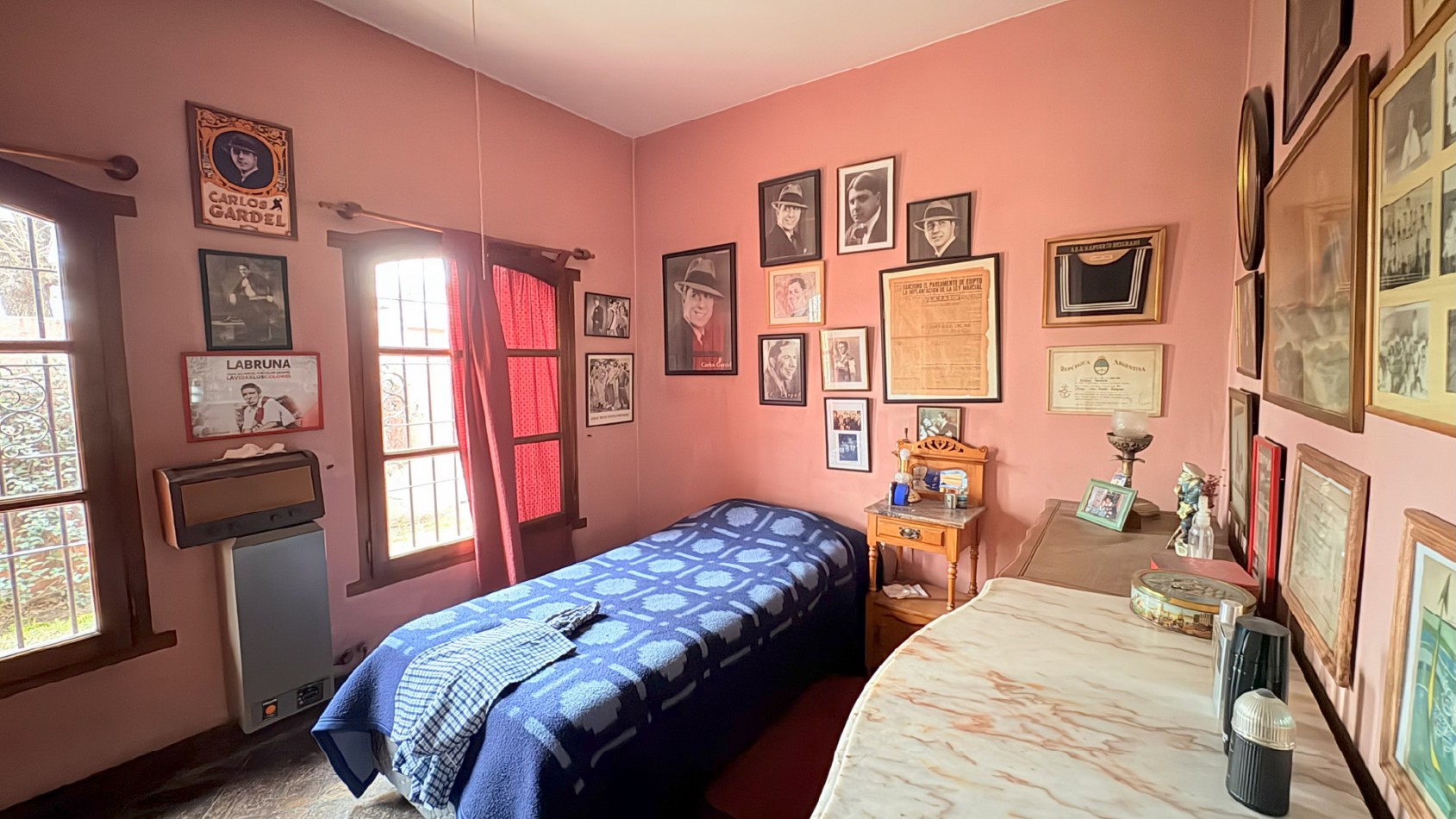 Casa en Gran Terreno con Pileta y Ampliacion a Terminar