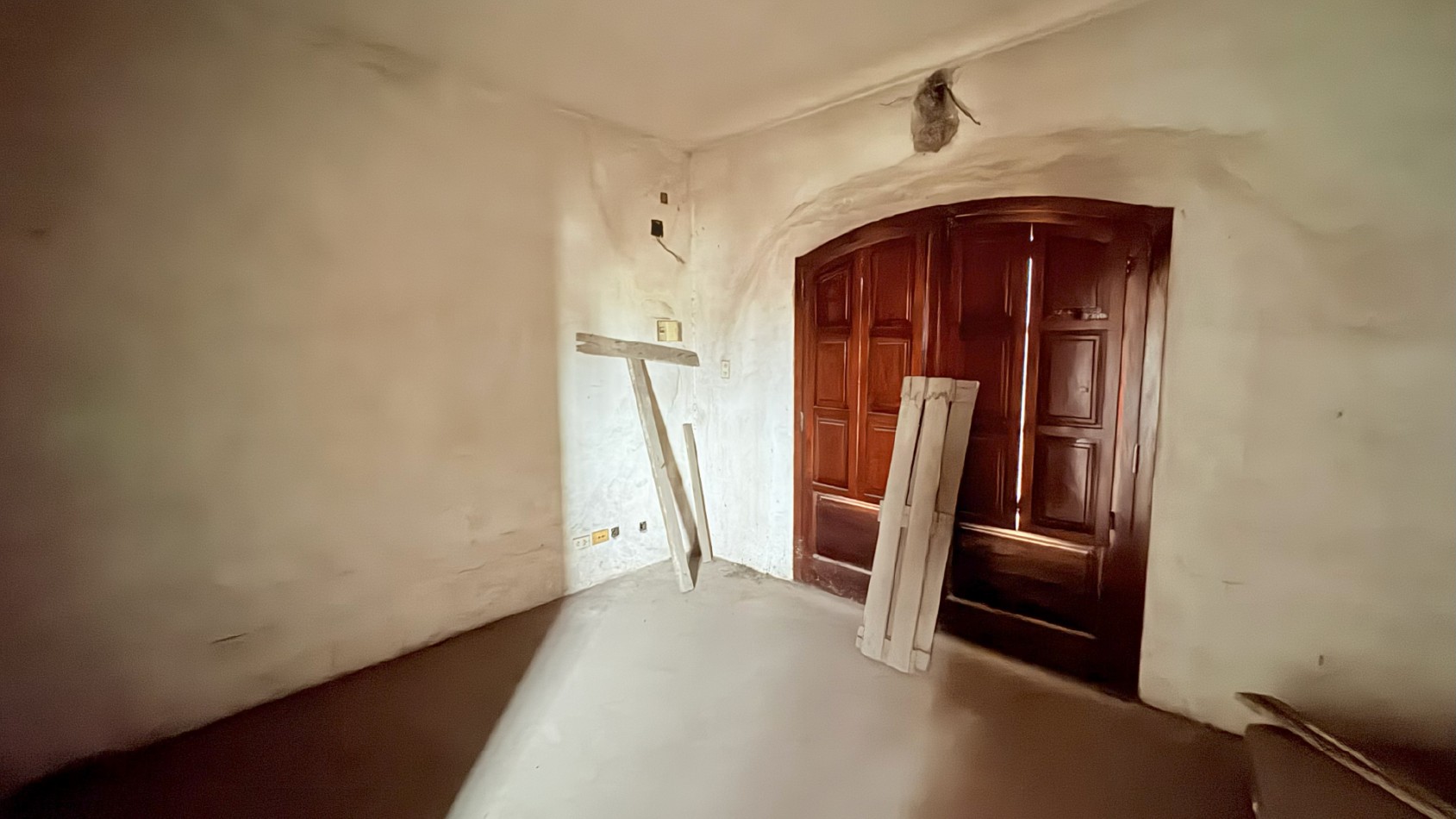 Casa en Gran Terreno con Pileta y Ampliacion a Terminar