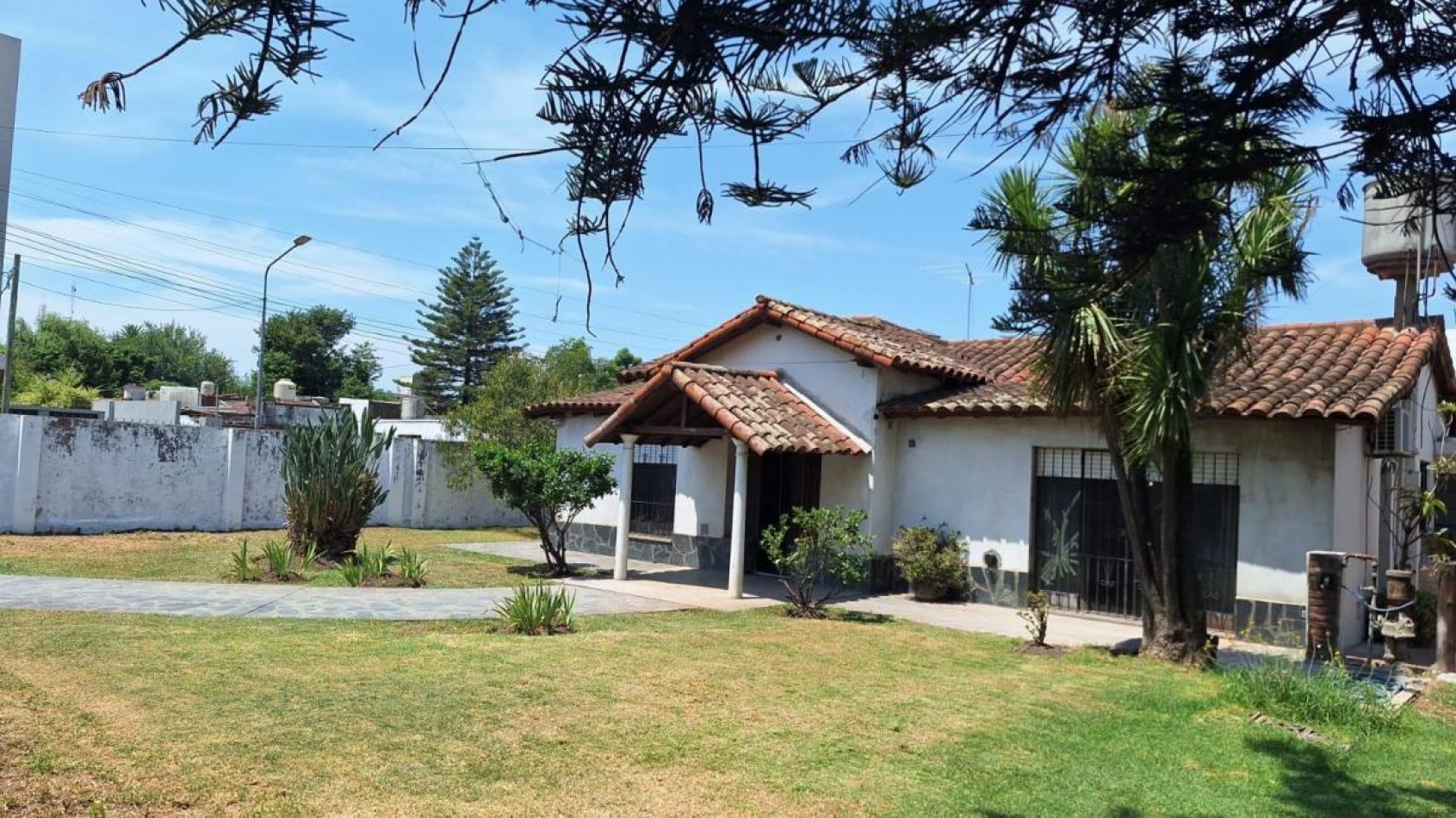 Casa 4 Ambientes Excelente Ubicacion Comercial