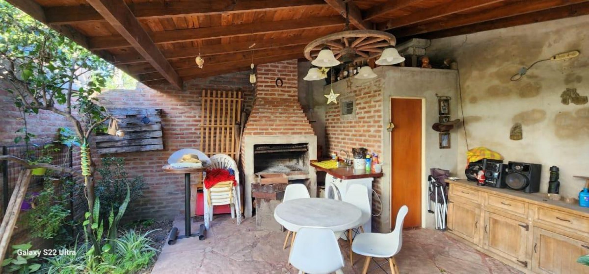 Hermosa Casa en Los Polvorines con Quincho
