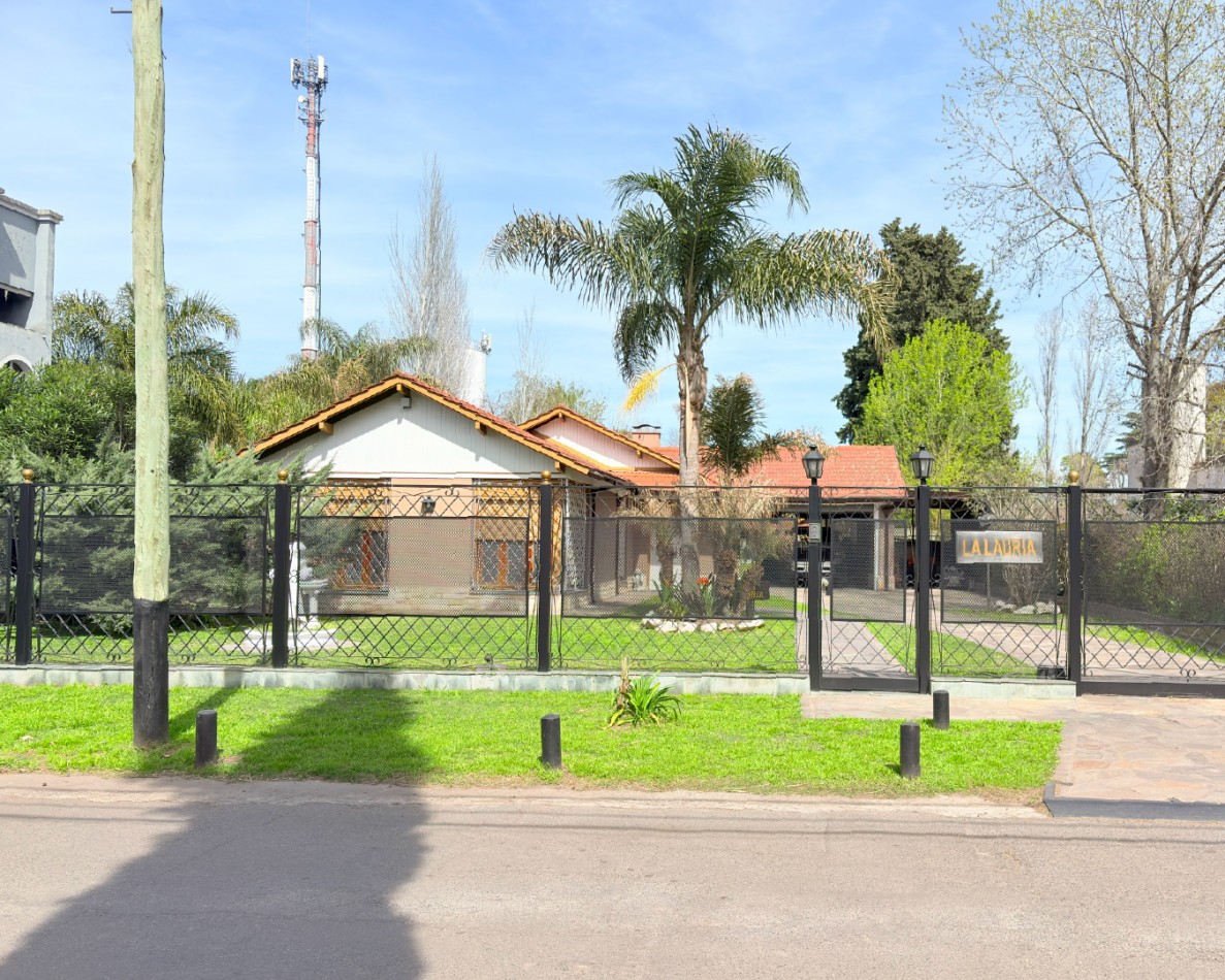Hermosa Casa con 2 Quinchos y Casa de Huespedes en El Cortijo