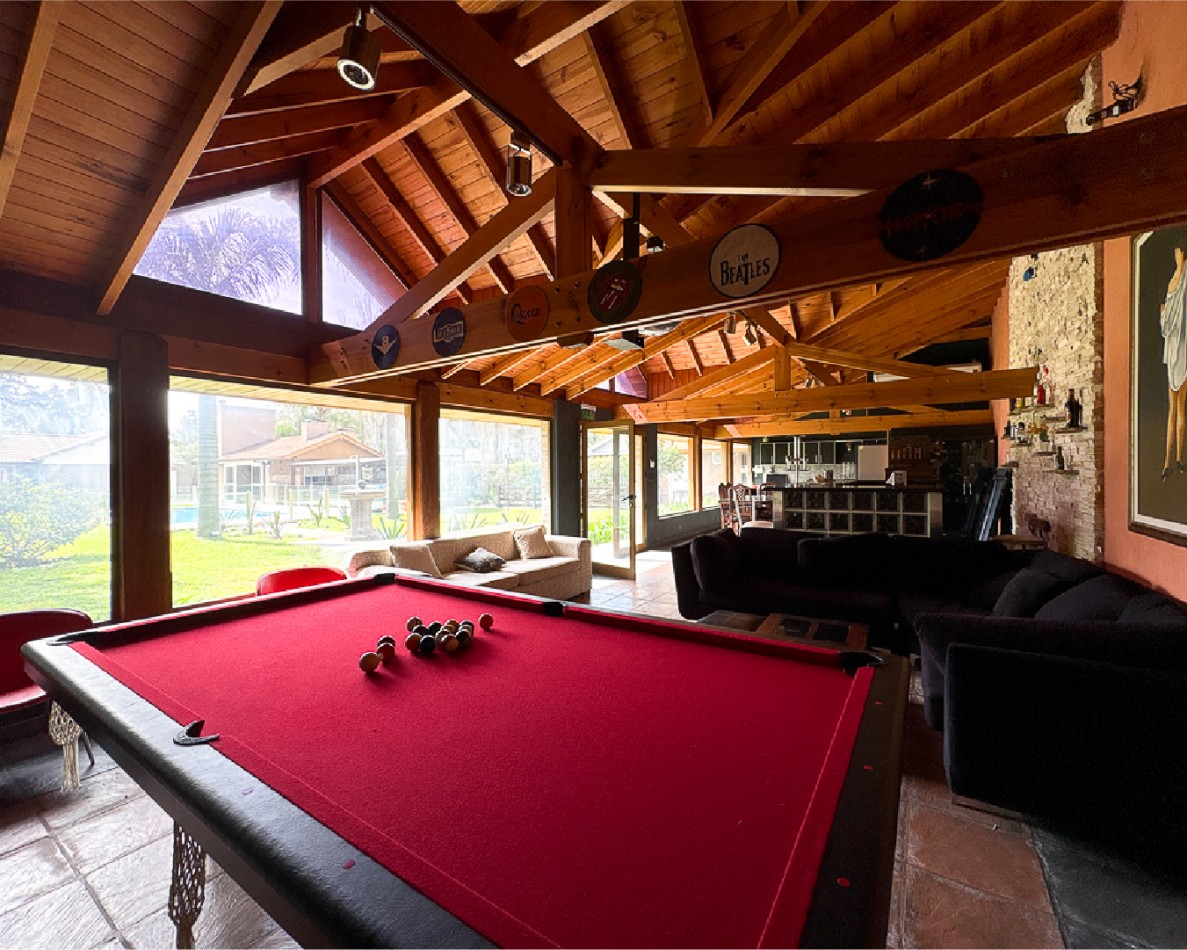 Hermosa Casa con 2 Quinchos y Casa de Huespedes en El Cortijo