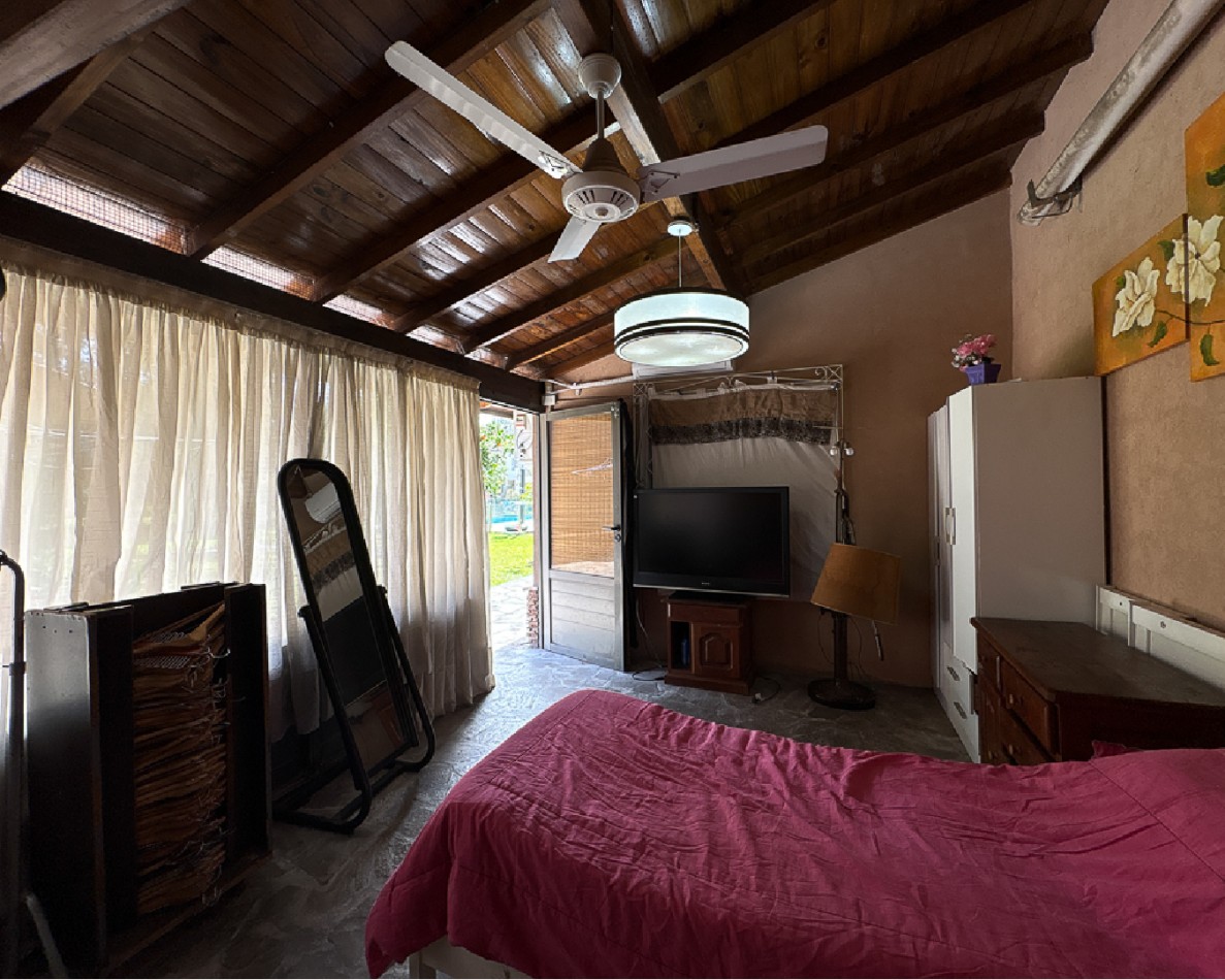 Hermosa Casa con 2 Quinchos y Casa de Huespedes en El Cortijo