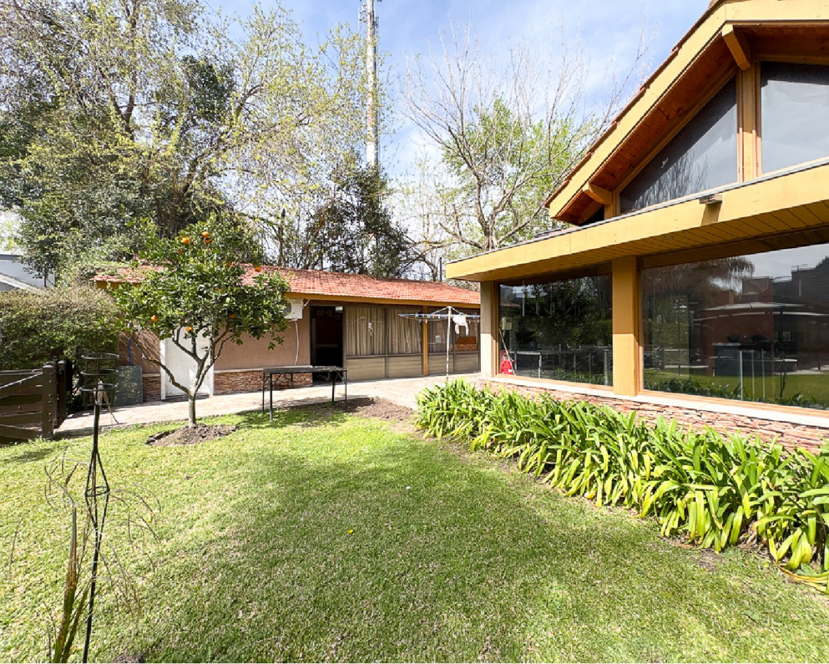 Hermosa Casa con 2 Quinchos y Casa de Huespedes en El Cortijo