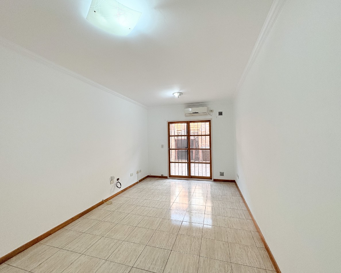 Hermoso Triplex con Cochera en complejo San Miguel Village