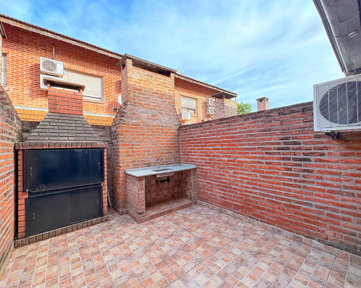 Hermoso Triplex con Cochera en complejo San Miguel Village