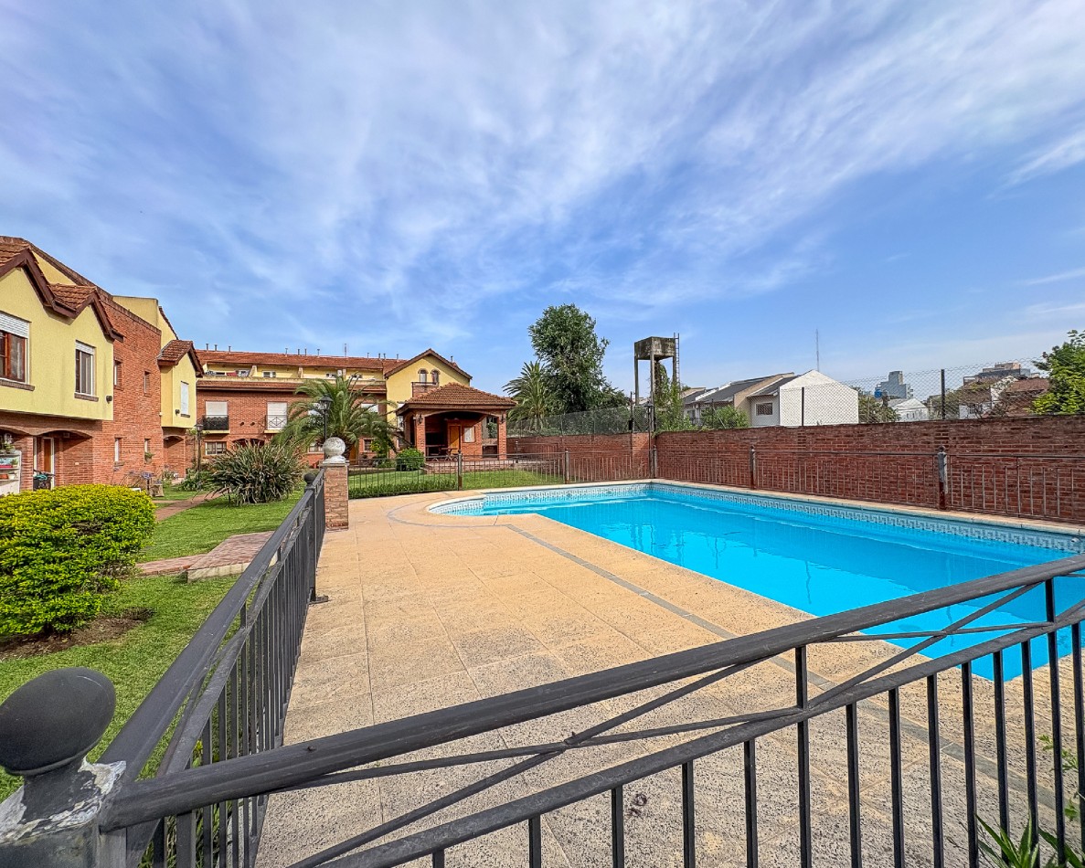 Hermoso Triplex con Cochera en complejo San Miguel Village