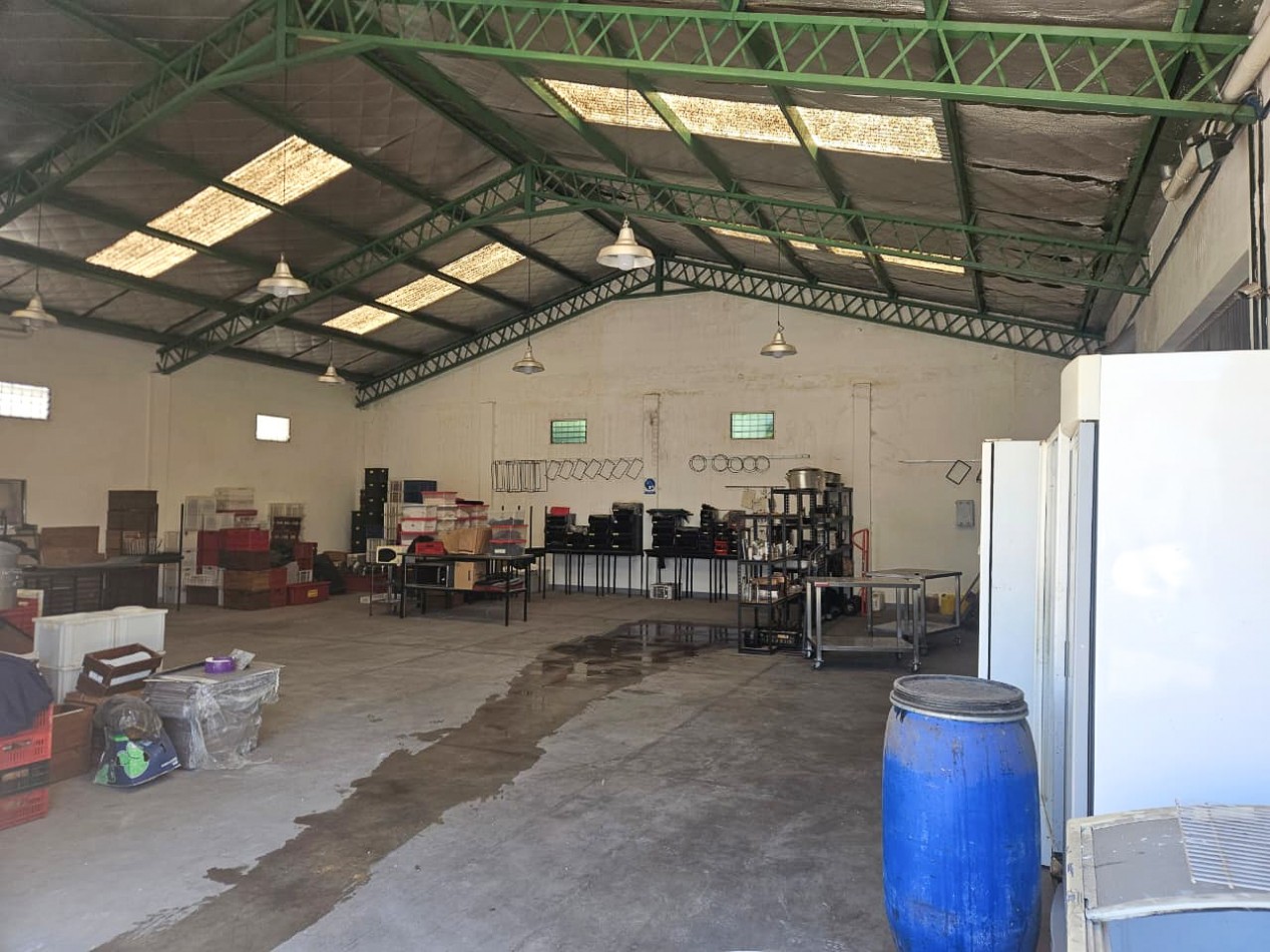 2 Galpones en Excelente Estado con Muy Buena Ubicacion en San Miguel