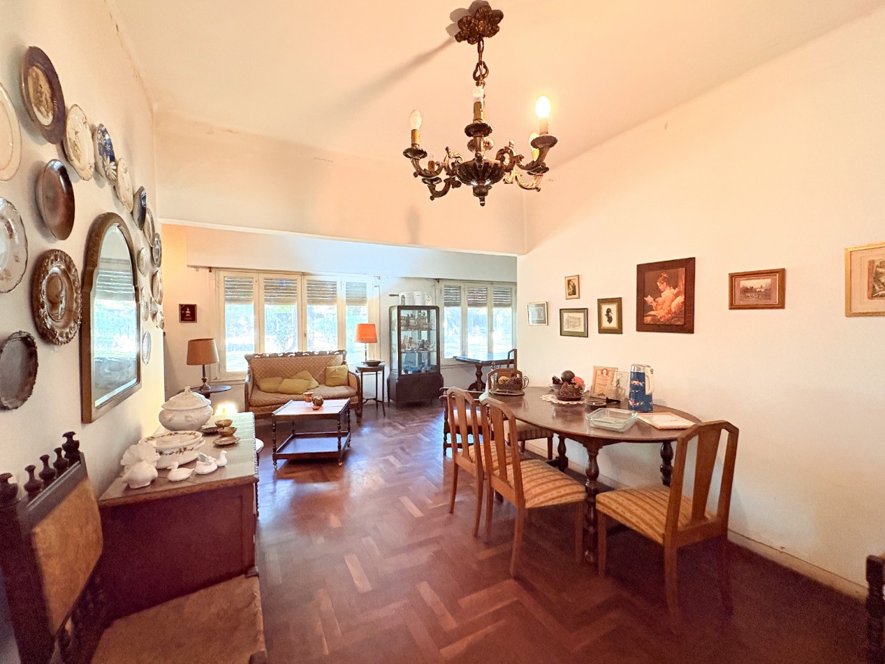 Casa 6 Ambientes con Parque, Pileta y Quincho Sobre Lote de 1.517 m² - Muñiz