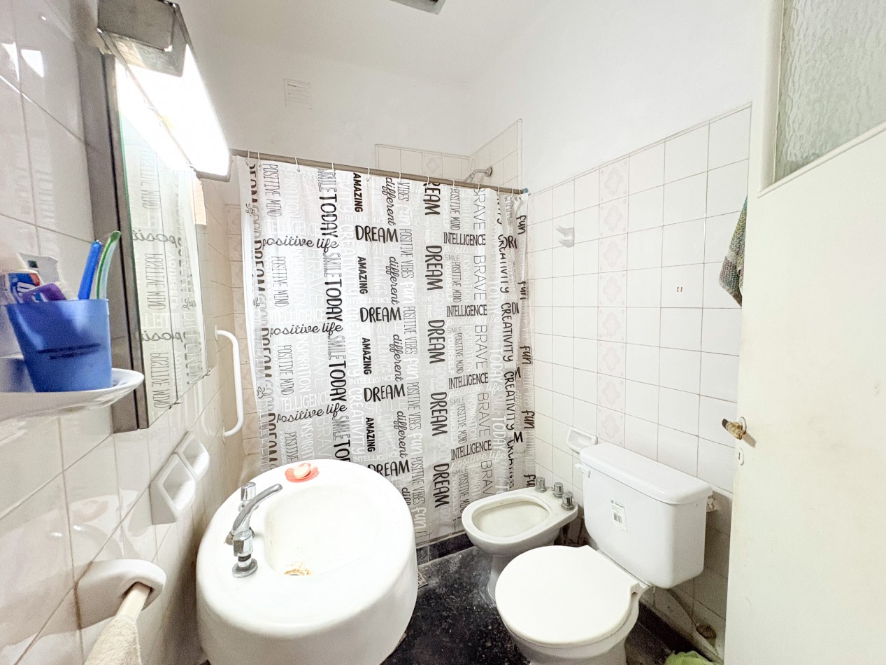 Casa 6 Ambientes con Parque, Pileta y Quincho Sobre Lote de 1.517 m² - Muñiz