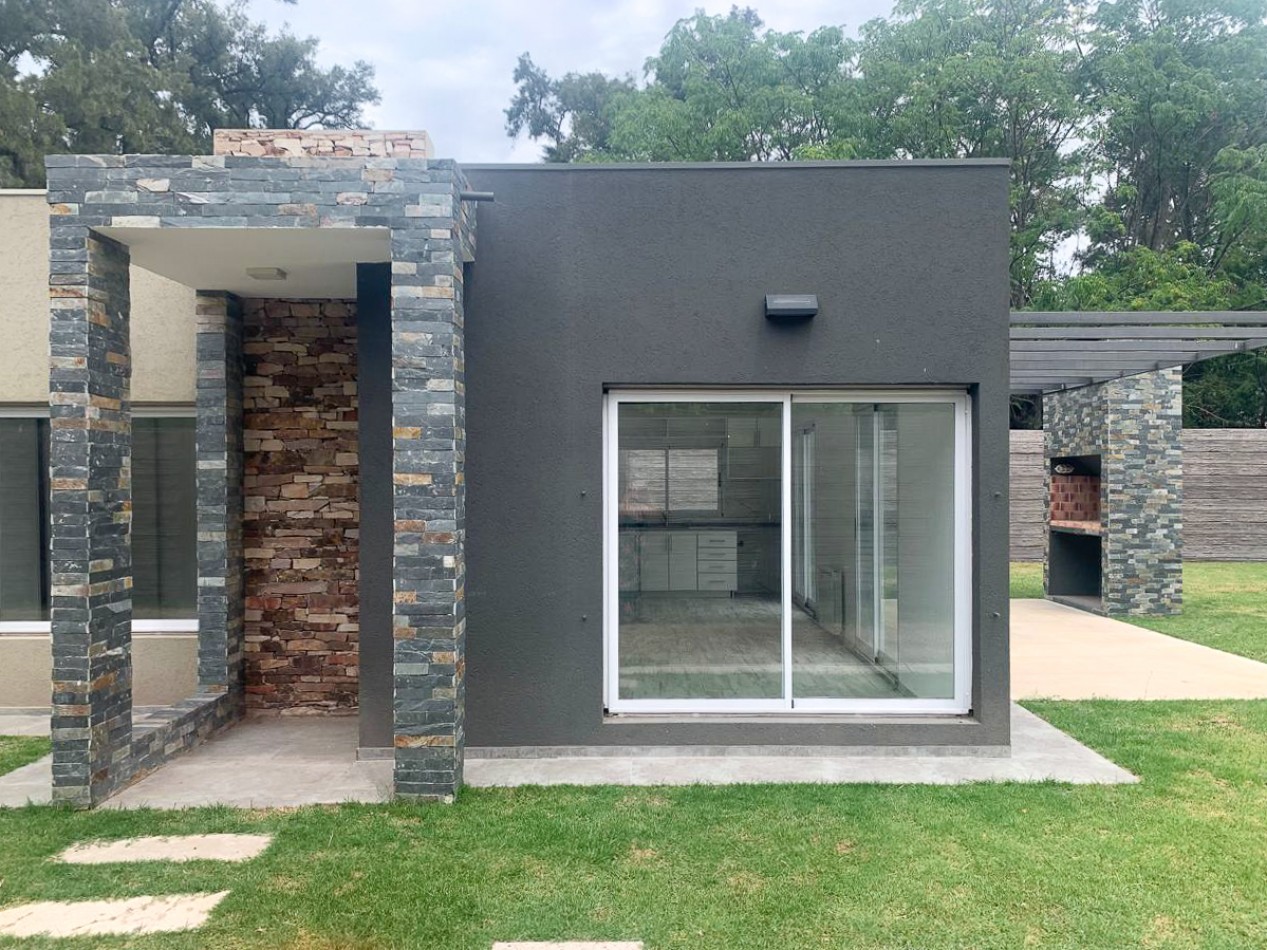 Hermosa Casa en Venta - Tortuguitas - Barrio de Casas