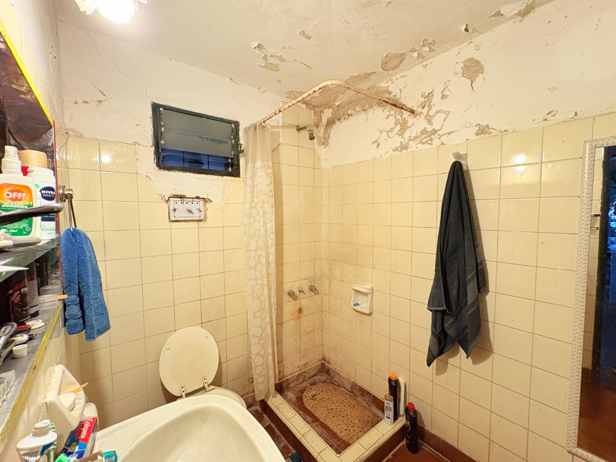 Casa 2 Ambientes con Patio y Cochera