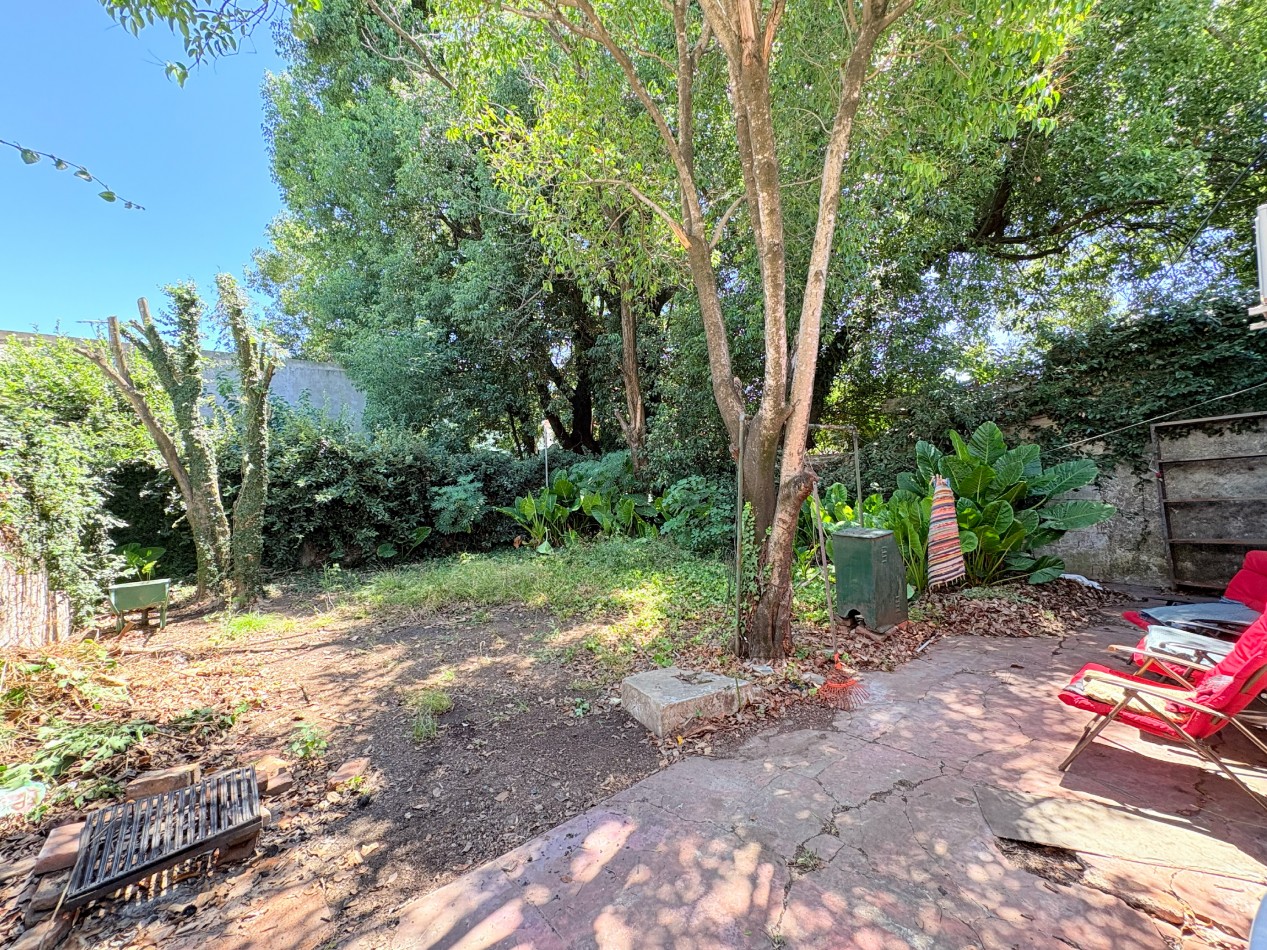 Casa 2 Ambientes con Patio y Cochera