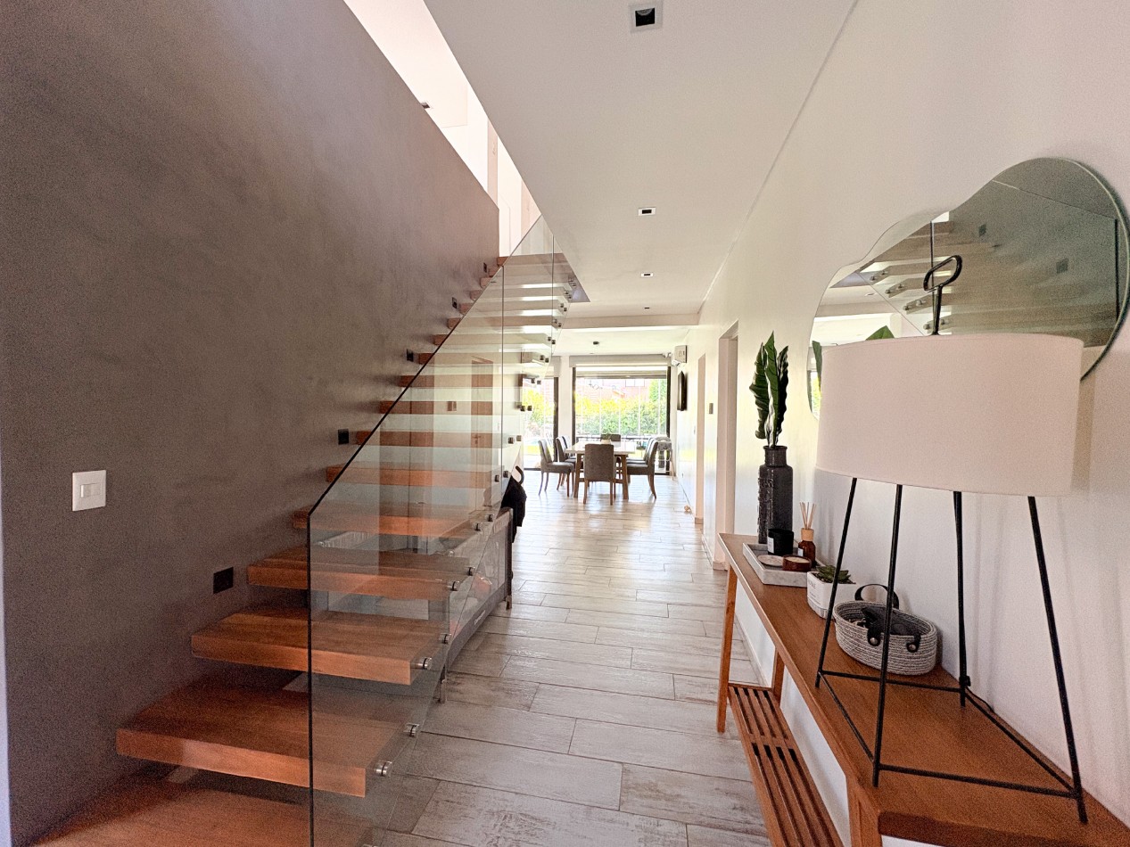 Hermosa Casa en Barrio Cerrado Bella Vista Chico