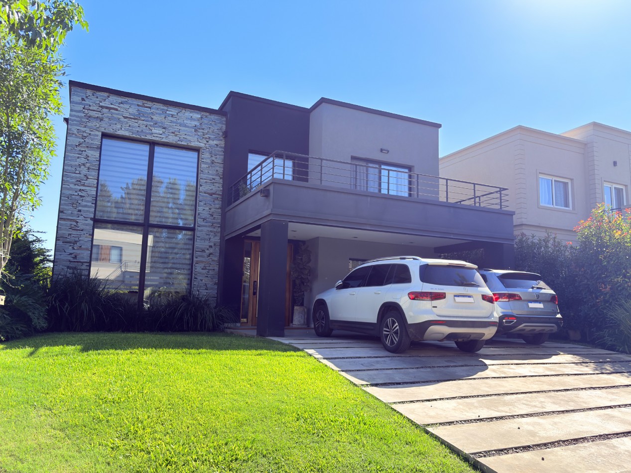 Hermosa Casa en Barrio Cerrado Bella Vista Chico