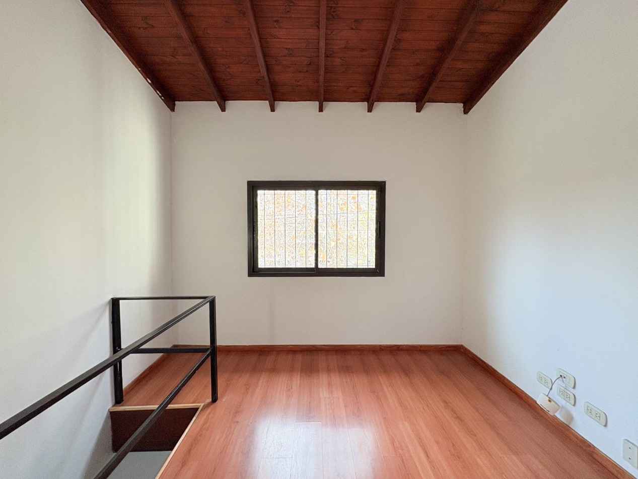 Casa 6 Ambientes en Venta en Bella Vista