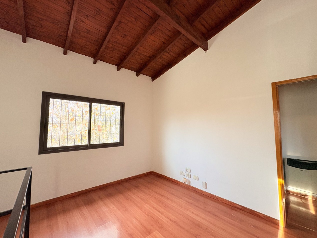 Casa 6 Ambientes en Venta en Bella Vista