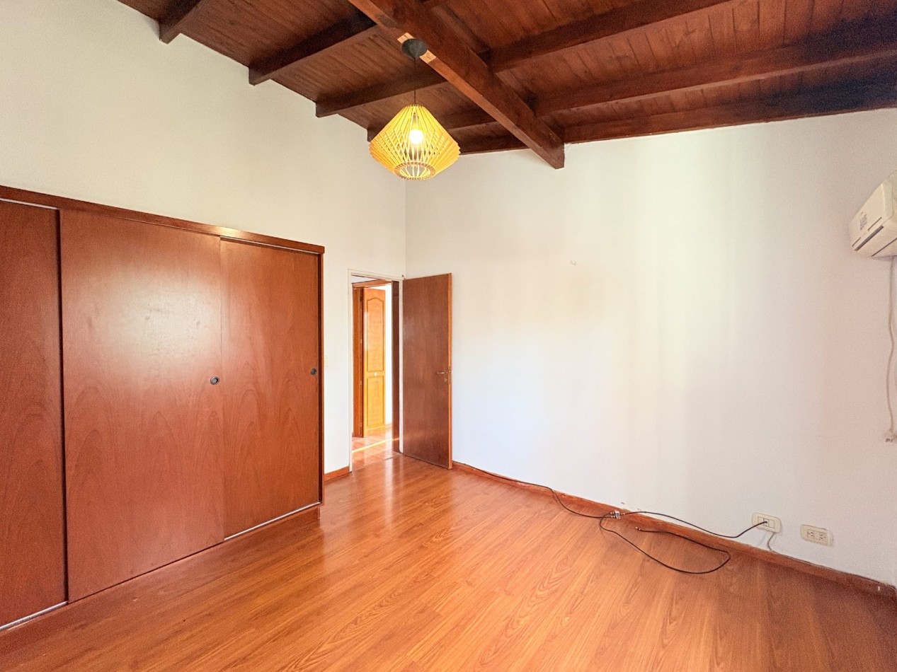 Casa 6 Ambientes en Venta en Bella Vista