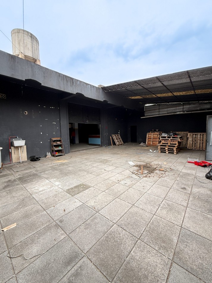 Galpon con Local Comercial - Libertad 1640, San Migue